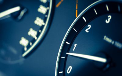 Bußgeld trotz falscher Geschwindigkeitsanzeige – was kann ich tun?